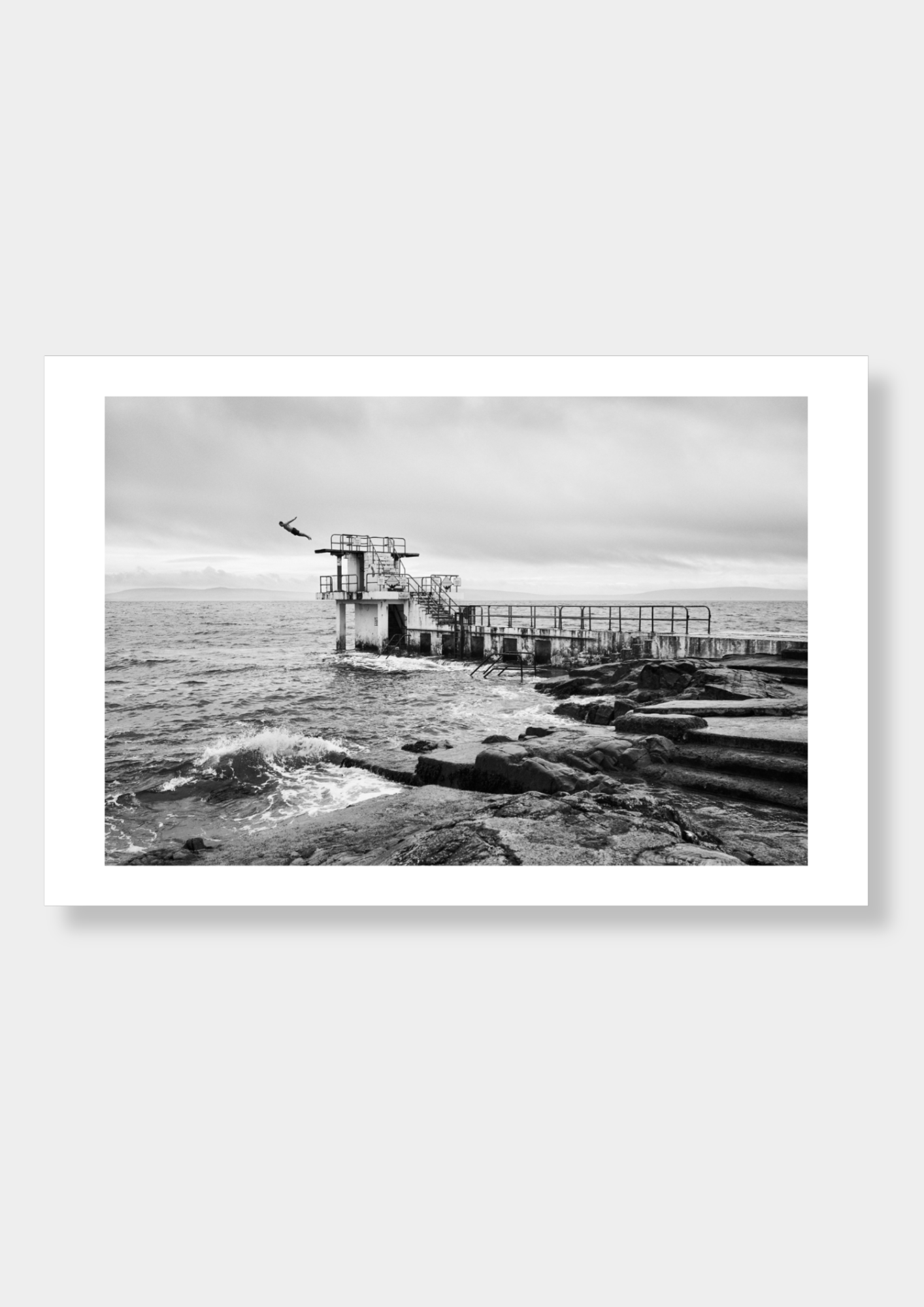 Janne Hernes - Eamon dives into Galway Bay