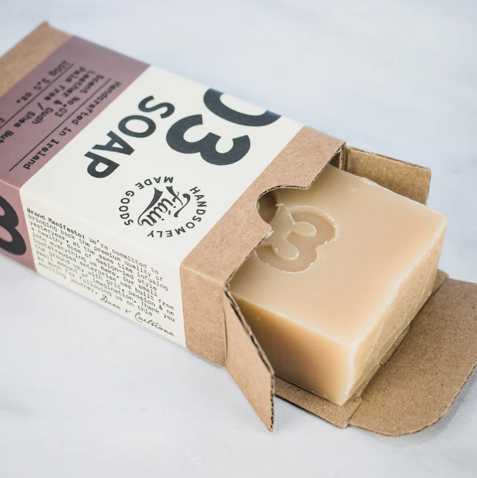 Fiáin Luxury Soap 03 | Leather + Oudh