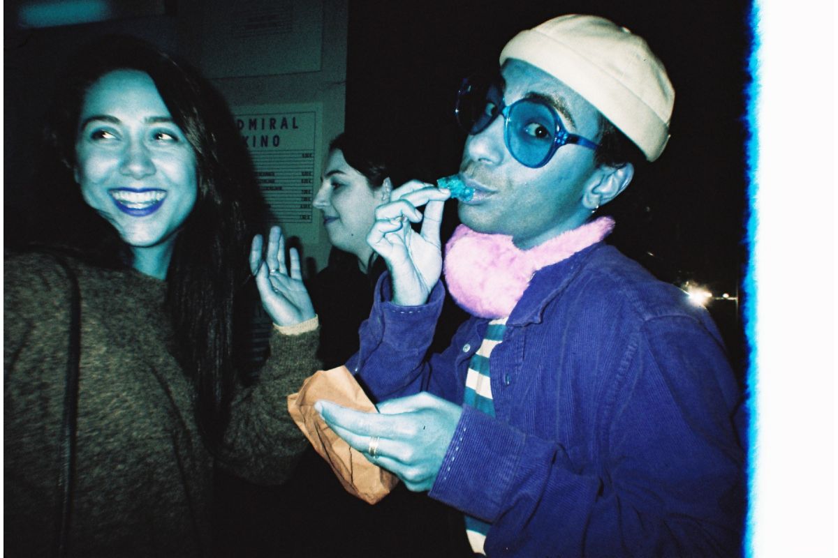 Simple Use Reloadable Film Camera LomoChrome Turquoise